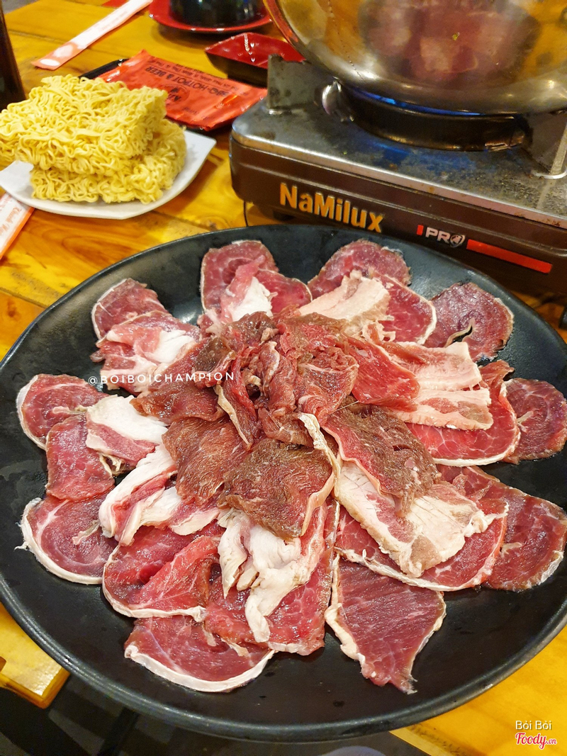 Lẩu Thịt Bò (nước lẩu Hàn Quốc) - Dĩa thịt bò siêu nhiều