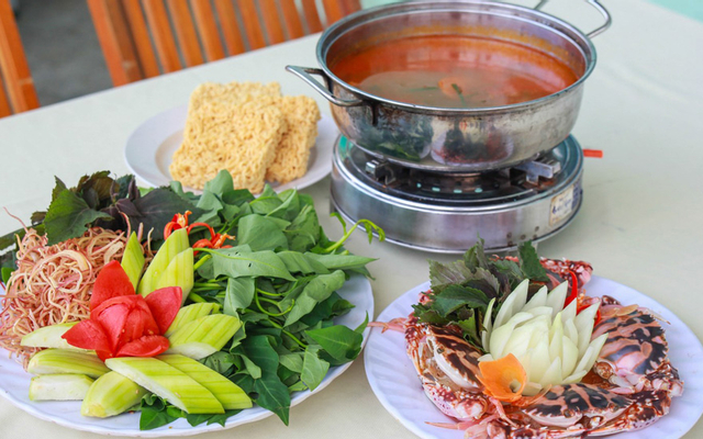 Làm sao để chọn hải sản tươi ngon khi đi làng chài Nha Trang?
