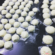 Bánh bao và các loại dimsum được sản xuất ngay tại nhà bởi bếp trưởng bếp Trung của một trong những khách sạn 5* nổi danh Hà Nội
