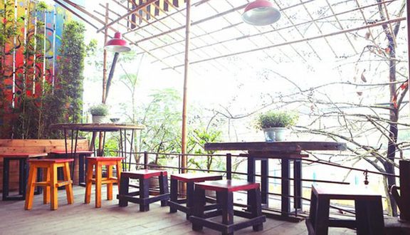 Area 21 Cafe - Trần Phú