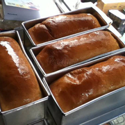 Bánh Sandwich Nho Khô
Giá: 25k/hộp (1 ổ bánh)