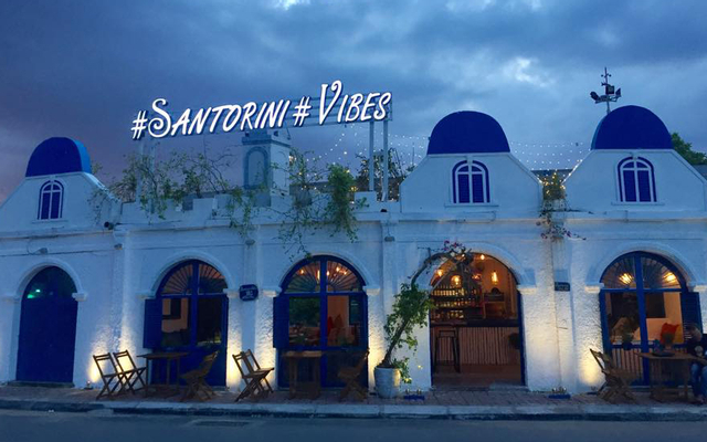 Santorini Vibes Cafe