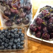 Blueberries & Cherry 🍒