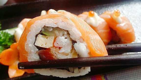 Sushi Family - Xóm Chiếu