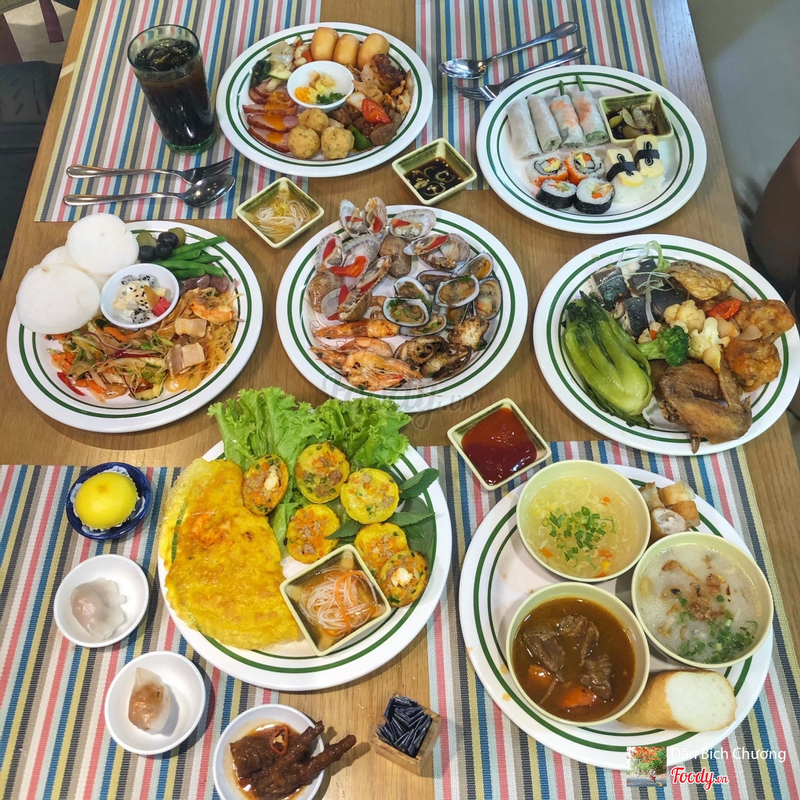 Buffet món Việt tại Hoàng Yến
