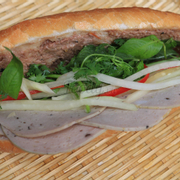 Bánh mì chả tỏi