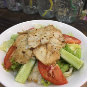 JD also have 1 menu for salada. Really good for heath, this is grilled chicken salada. You can eat with tartar/japanese/russian sauce. Up to you