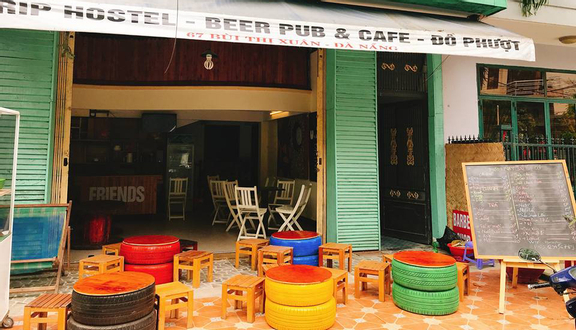 Friends - Trip Hostel - Beer Pub & Cafe