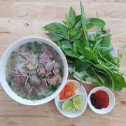 Phở bò 
(Beef noodle)