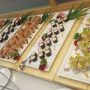Đây là dãy mình ưng nhất, Sushi chuẩn của 1 nhà hàng sushi chuyên nghiệp.