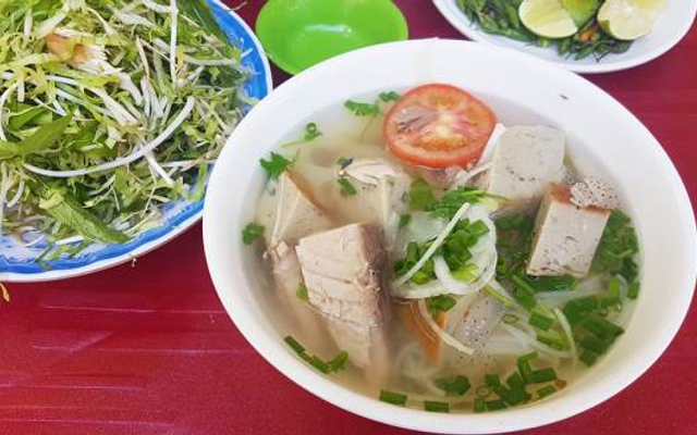 Cô Lý - Bánh Canh, Bún Chả Cá Ninh Hòa & Chè Chuối Nướng