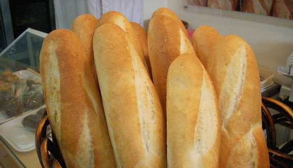 Phi Long - Lò Bánh Mì