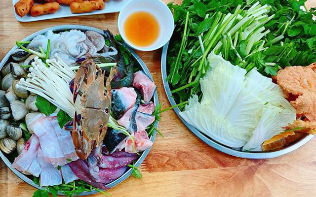 Hải Sản Vân Đồn 68 - Đền Lừ 1 Ở Quận Hoàng Mai, Hà Nội | Foody.Vn