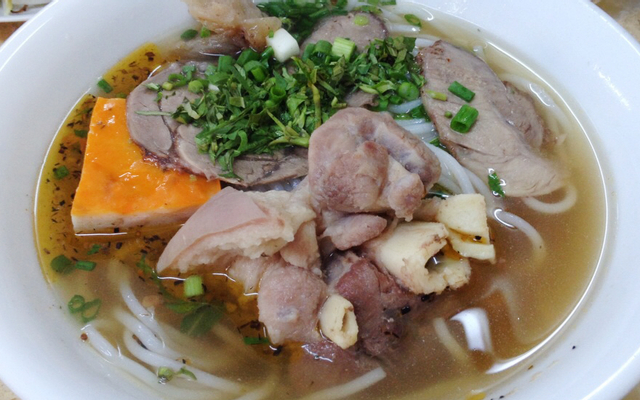 Bún Bò Huế 62 - Trần Hữu Trang