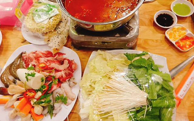 Lẩu Kim Chi & BBQ