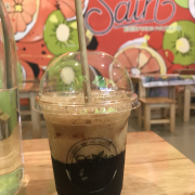 Great iced coffee! With reusable bamboo straw for takeaway! 