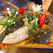Lẩu Hải Sản VinDeNau một trong những món đặc trưng hút mắt và ngon miệng của nhà hàng <3