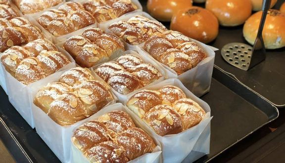 Bread Factory - Xưởng Bánh Mì Tươi