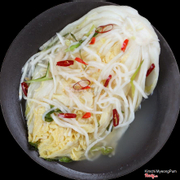 KIM CHI CẢI THẢO TRẮNG - Baek Kimchi (White cabbage kimchi)