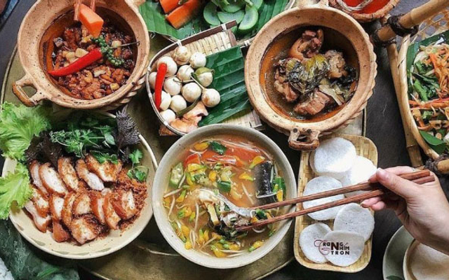 Ầu Ơ Vietnam Kitchen - Món Ăn Quê Hương