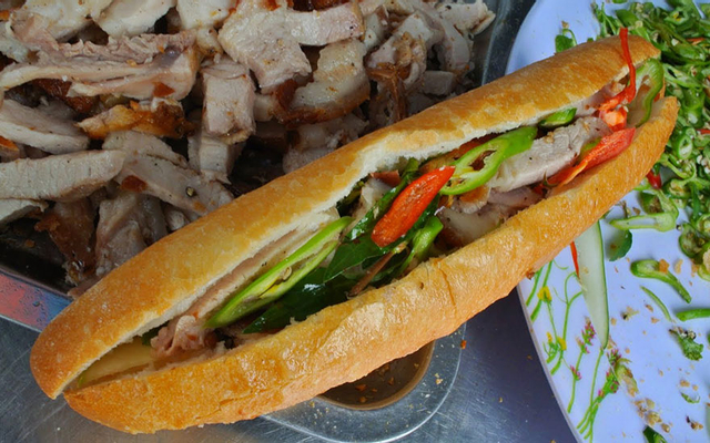 Cô Hường - Bánh Mì Gia Truyền