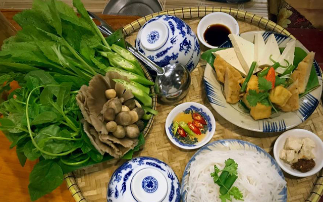 Ẩn Restaurant - Ẩm Thực Chay