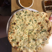 Cheese garlic naan