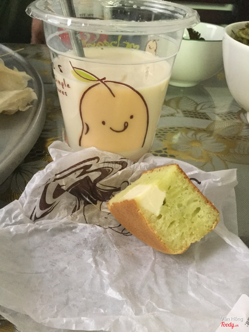 Bánh phomai ngon, bột bánh thơm ngậy. Sữa thanh mát