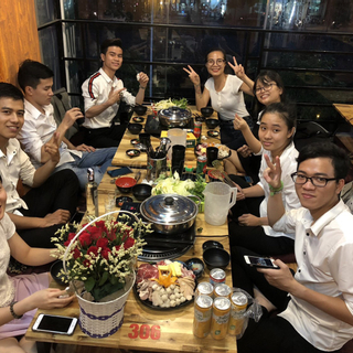 Trải nghiệm tuyệt vời của người yêu thưởng thức cafe tại quán Cafe ở Nguyễn Công Hoan sẽ khiến bạn đắm say trong không gian lãng mạn và thanh bình. Hãy xem hình ảnh để cảm nhận sự đẹp đẽ của một ly cafe thơm ngon và đầy màu sắc.