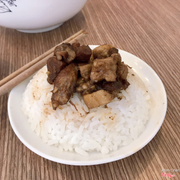 Cơm hầm thịt heo vị Taiwan