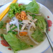 Gà xé thịt