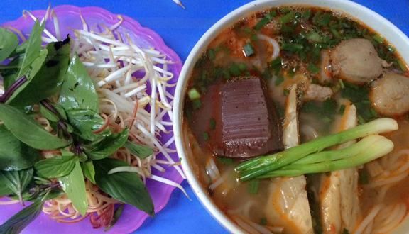 Bún Bò Huế 47 - Ngã Tư Sở