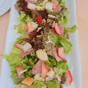 Salad dâu tây