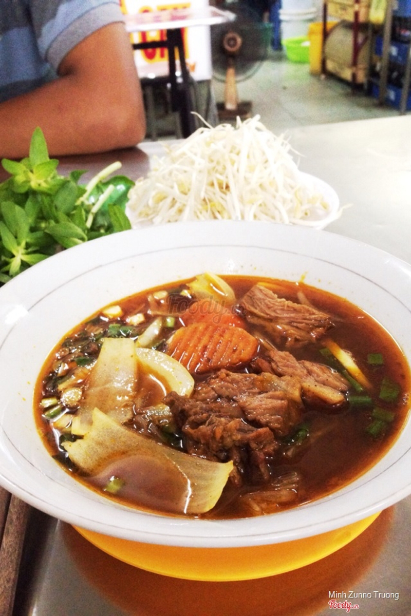 Hủ tiếu bò kho