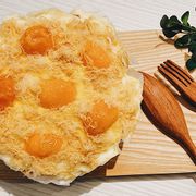 Bơ Nơ Bakery - Bông Lan Phô Mai Trứng Muối