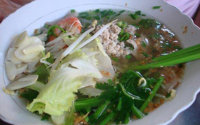 Hạnh Vy - Bánh Canh Hủ TIếu