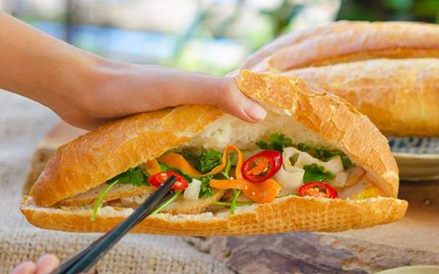 Bánh Mì Cô Thắm Sài Gòn - Phạm Ngũ Lão