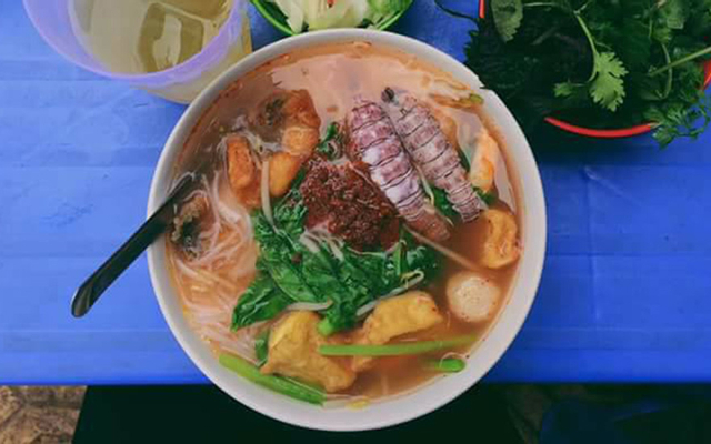 Những địa điểm nổi tiếng về ẩm thực bún hải sản quảng ninh ở Quảng Ninh?
