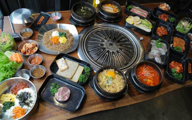 Meat & Meet Korean BBQ Container - Crescent Mall