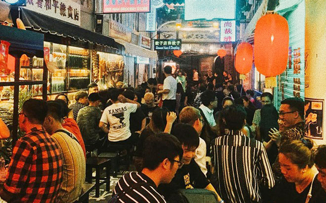 Hẻm Bia: Lost In Hongkong