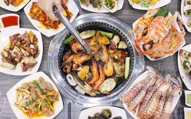 Ngoài buffet hải sản, nhà hàng ở Hà Đông còn cung cấp dịch vụ nướng hải sản không?