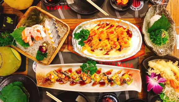Sushi Masa chắc chắn là một trong những địa điểm ẩm thực hấp dẫn mà bạn không thể bỏ qua. Hãy cùng chiêm ngưỡng bức ảnh này và khám phá việc làm sushi tại đây nhé!