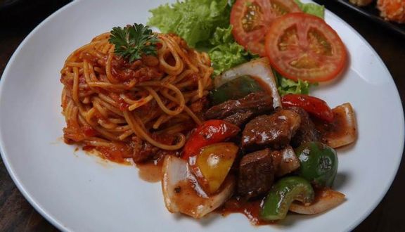 Ong Nâu Spaghetti - Lê Quang Định