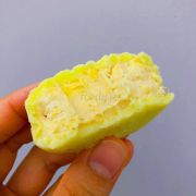 Bánh sầu riêng lạnh Musag King full sầu riêng mát lạnh, beo béo. 