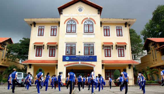 Trường Đại Học Sài Gòn - Tôn Đức Thắng