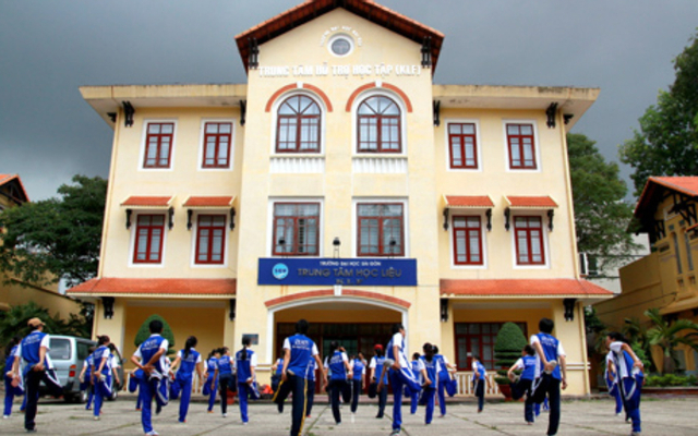 Trường Đại Học Sài Gòn - Tôn Đức Thắng