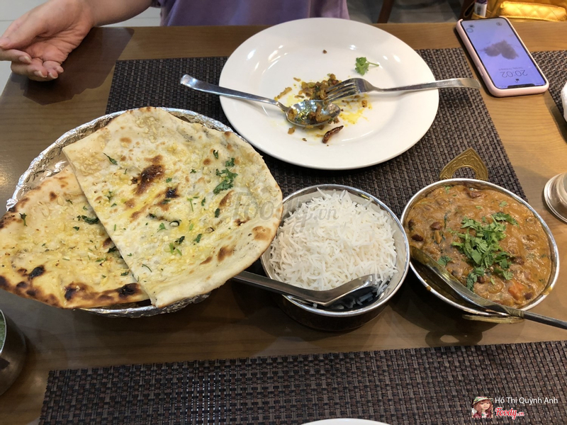 Mutton rajma masala + garlic nan + steamed rice