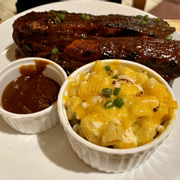 Beef ribs w/ mac n cheese