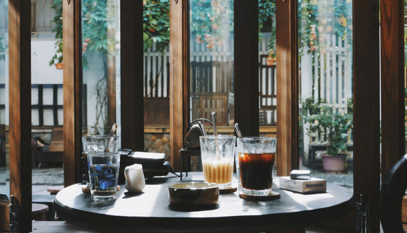 Nhà Trong Ngõ - Cafe & Tea