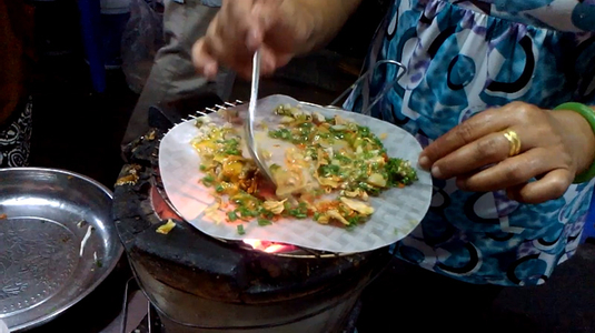 Hiền - Bánh Tráng Nướng & Trứng Cút Nướng - Chợ Đêm Ninh Kiều